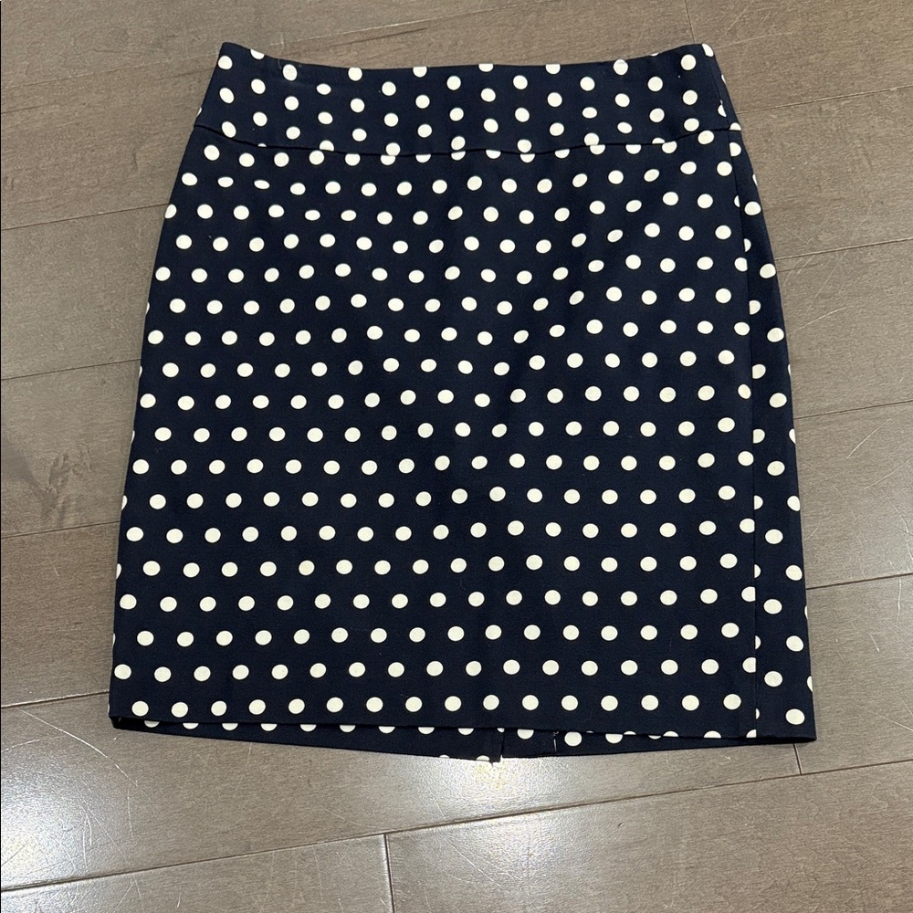 EUC Banana Republic Navy Polka Dot Pencil Skirt